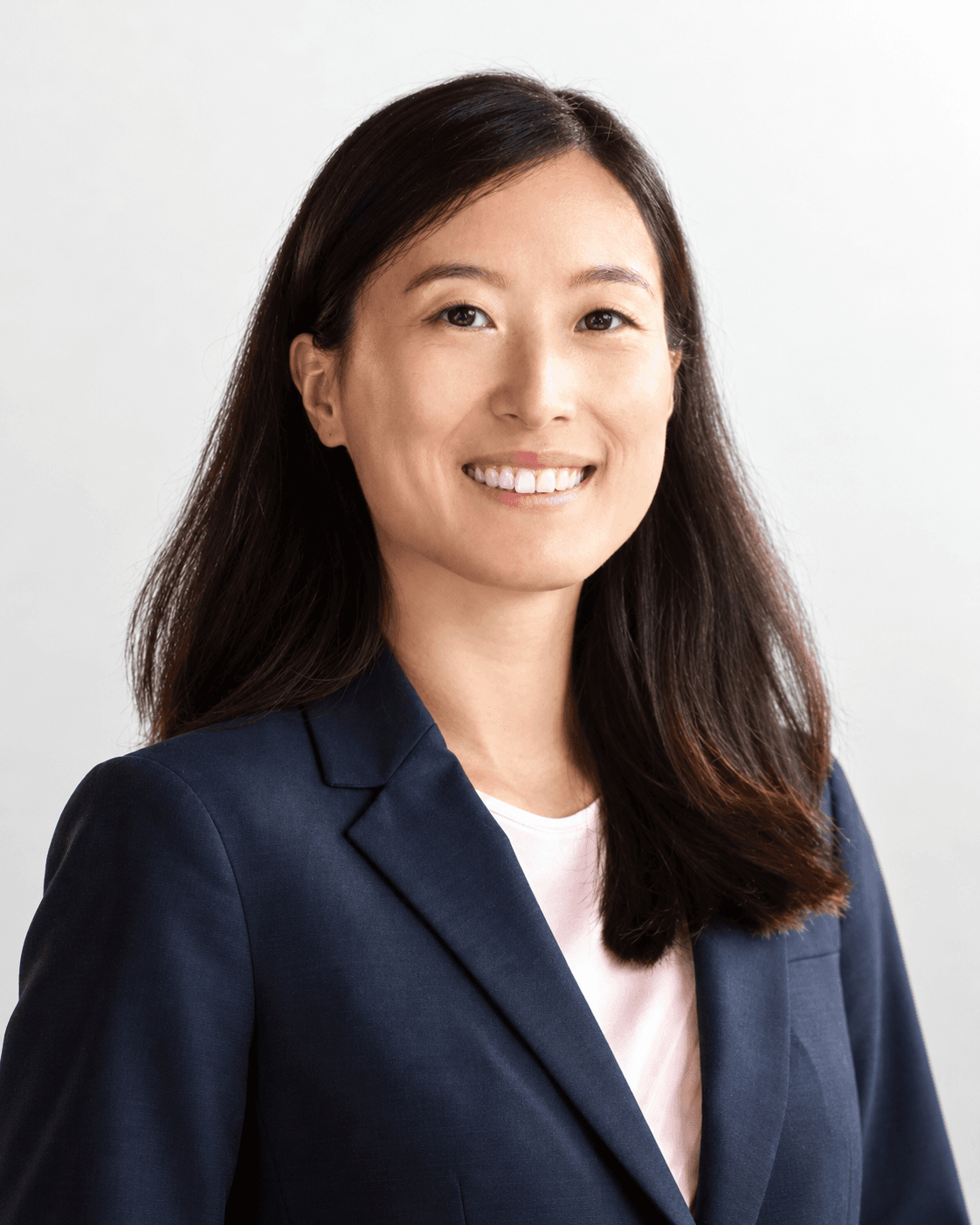 Lilly Zhu Headshot
